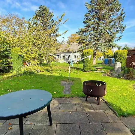Semesterbostad Im Garten In Wiek Wiek auf Rügen
