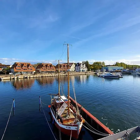 Semesterbostad Im Garten In Wiek